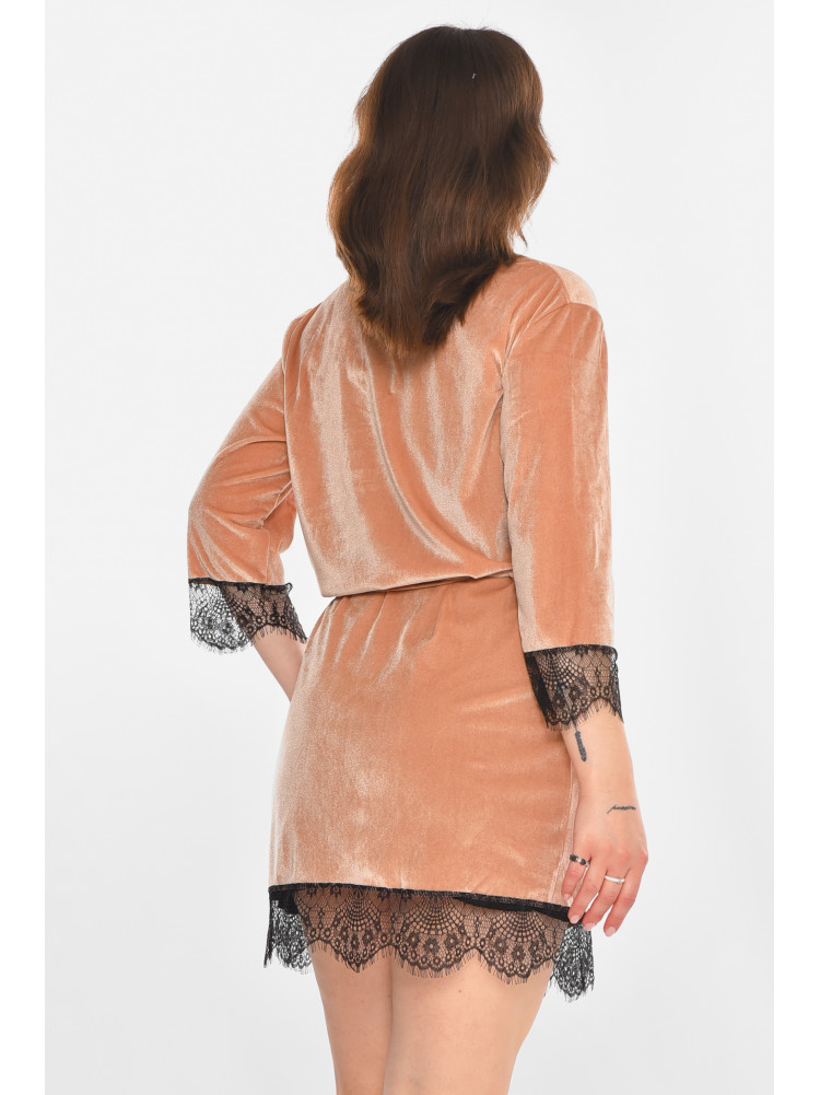 Халат женский полубатальный велюровый бежевого цвета М08/1 212234C