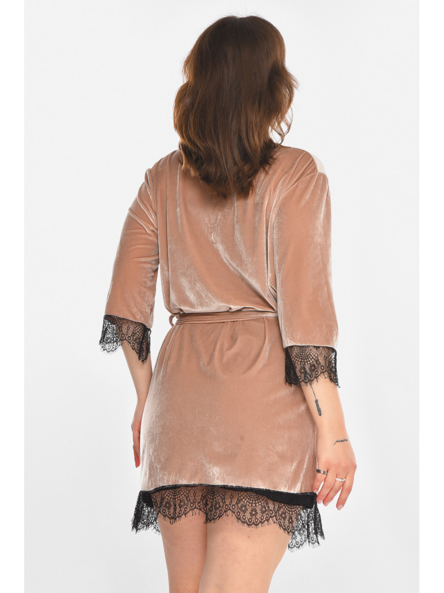 Халат женский полубатальный велюровый пудрового цвета М06/1 212258C