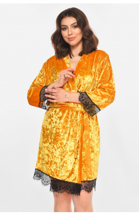 Халат женский полубатальный велюровый горчичного цвета М06 212264C