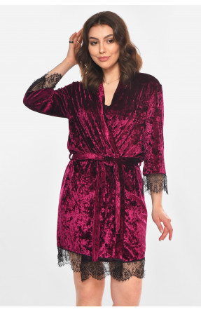 Халат женский полубатальный велюровый фиолетового цвета М06 212267C