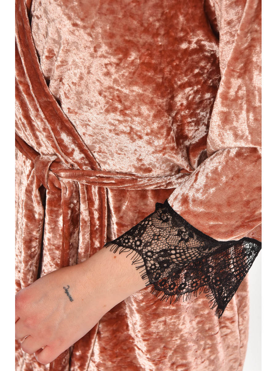 Халат женский велюровый тёмно-розового цвета М06 212274C