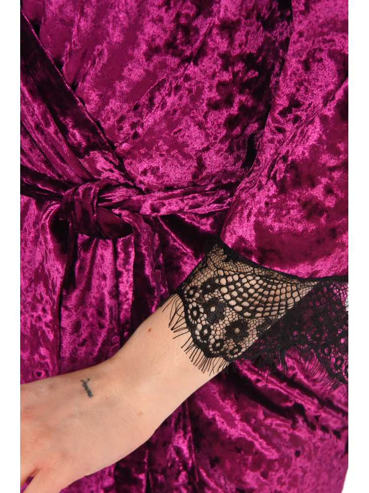 Халат женский велюровый фиолетового цвета М06 212277C