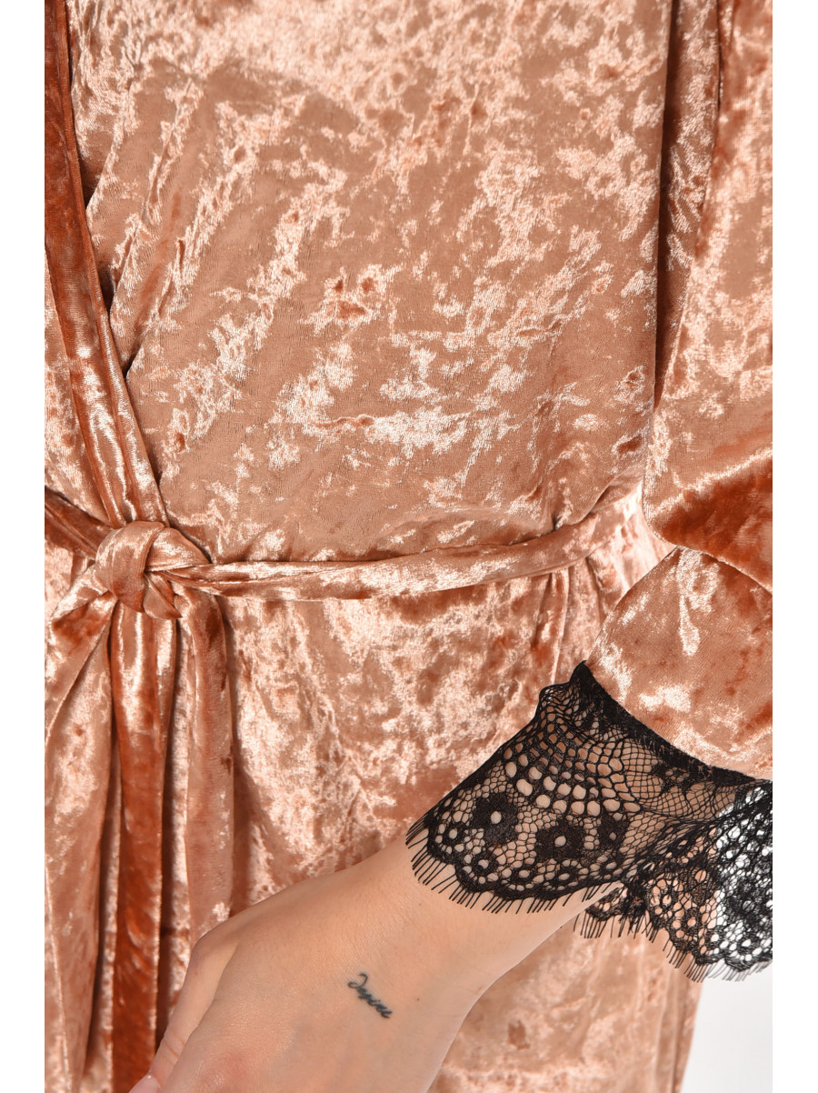 Халат женский полубатальный велюровый цвета мокко М06 212280C