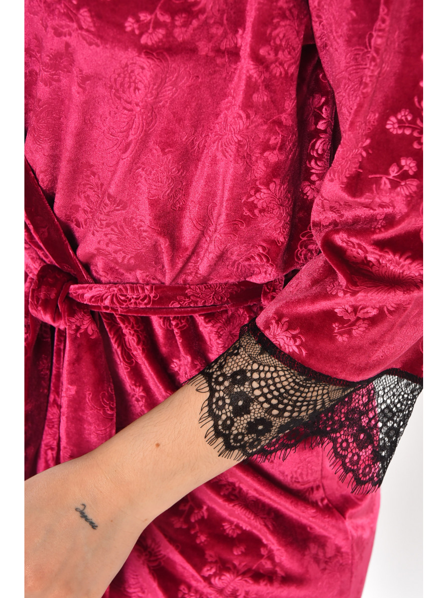 Халат женский велюровый сиреневого цвета 0859 212315C