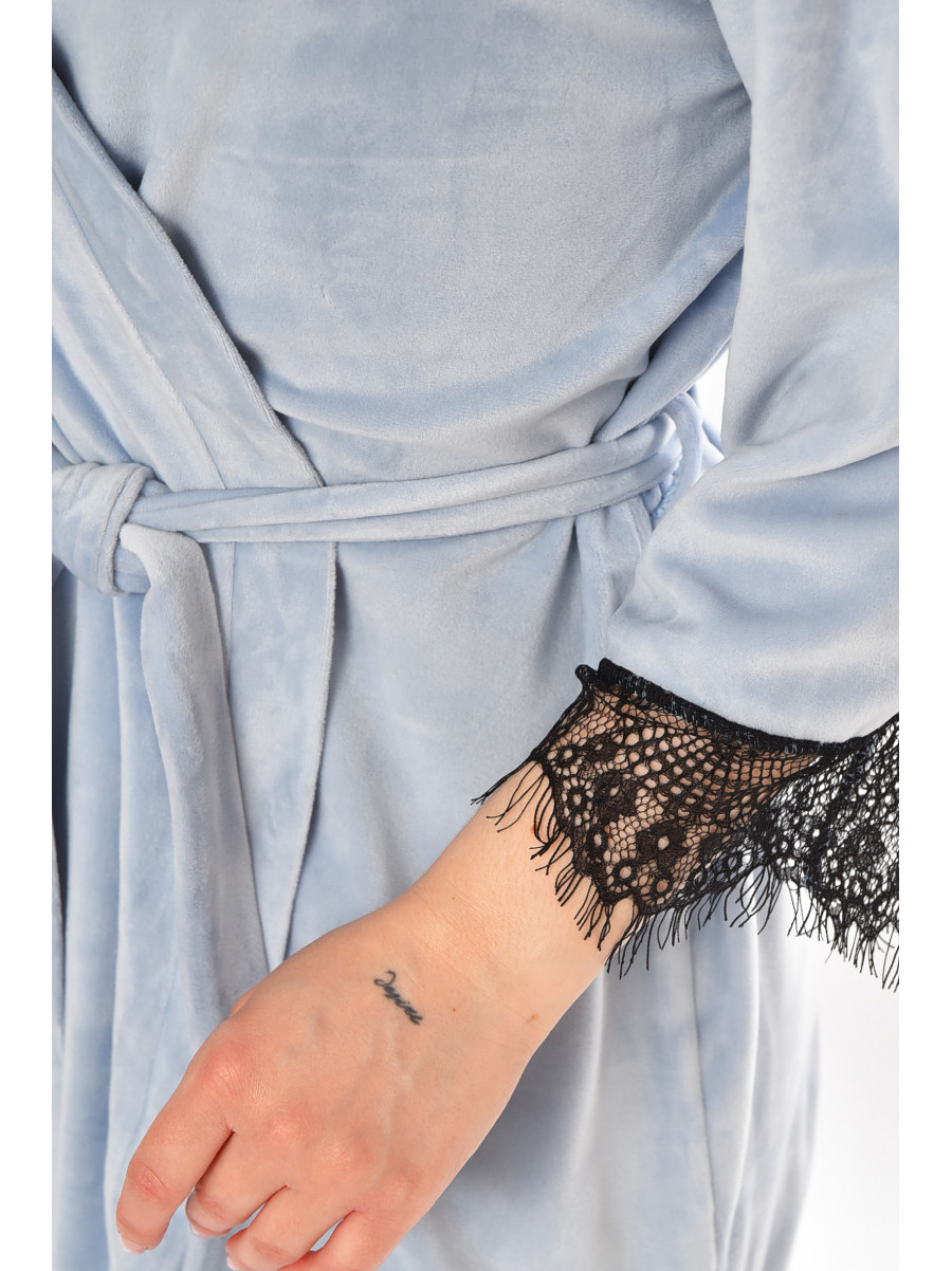 Халат женский полубатальный велюровый голубого цвета М16/1 212318C