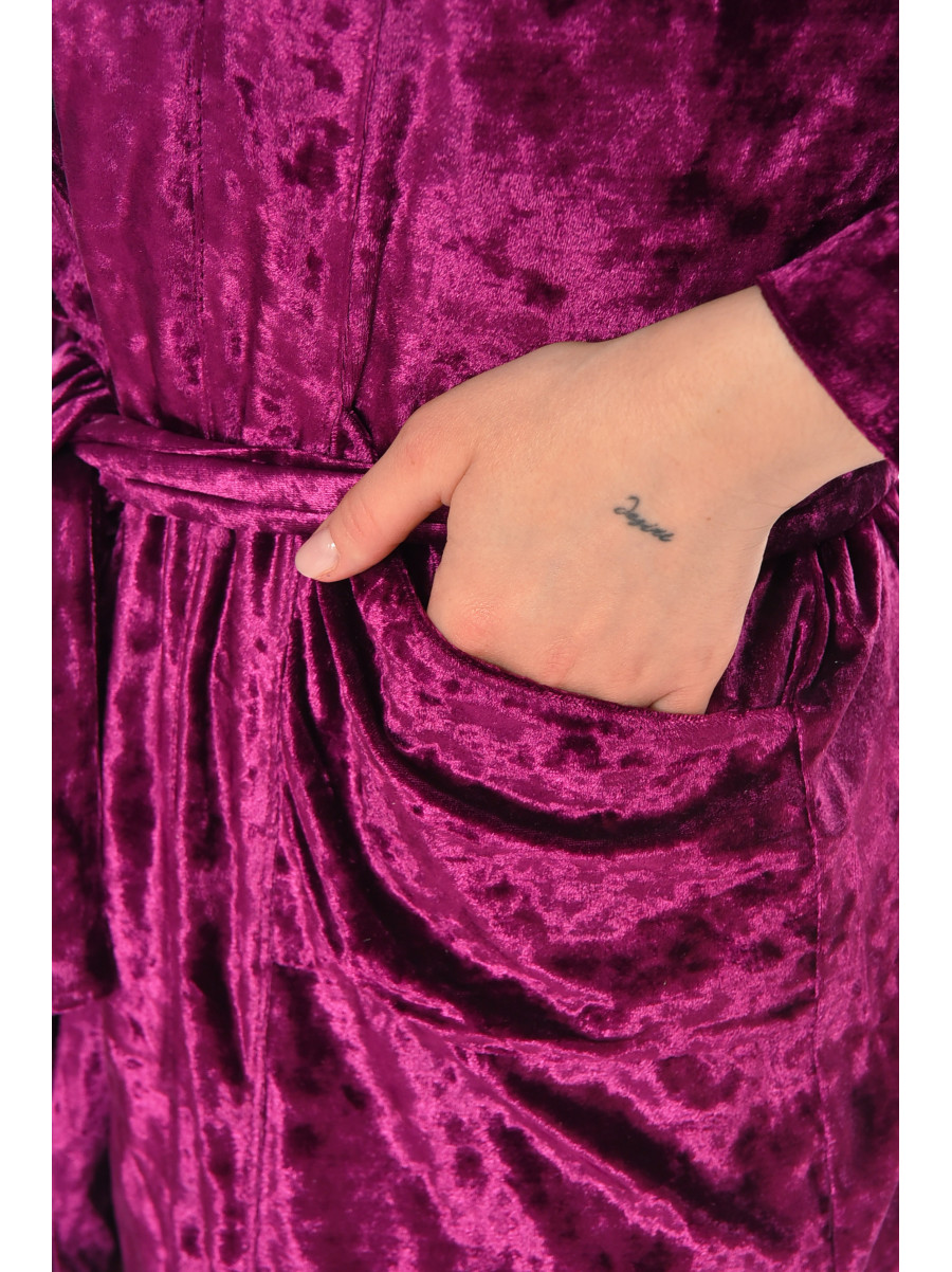 Халат женский велюровый фиолетового цвета М28 212321C