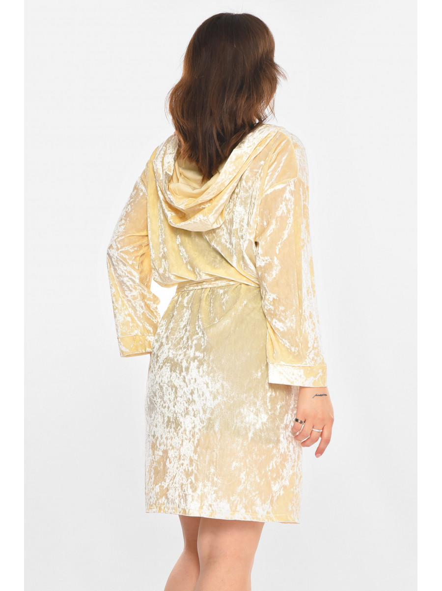 Халат женский велюровый молочного цвета М28 212322C