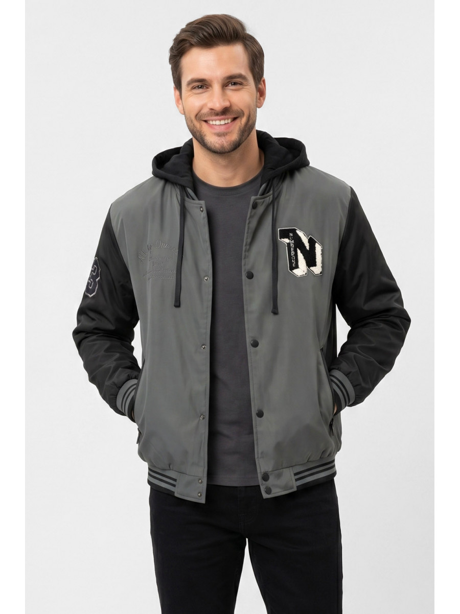 Бомбер чоловічий демісезонний сірого кольору з принтом S425 212389C