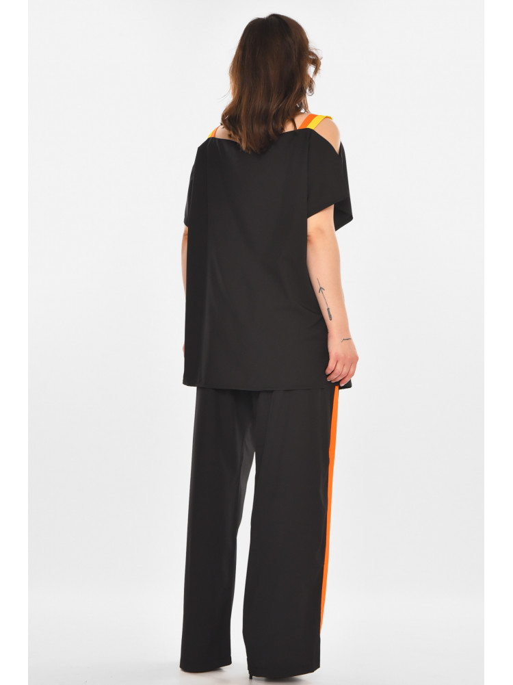 Костюм женский полубатальный черного цвета с принтом 545 212439C