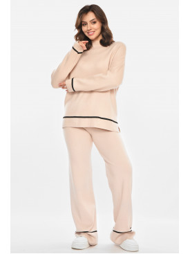 Костюм жіночий однотонний кашеміровий бежевого кольору 212601C