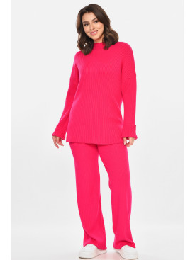Костюм женский однотонный кашемировый малинового цвета 212624C