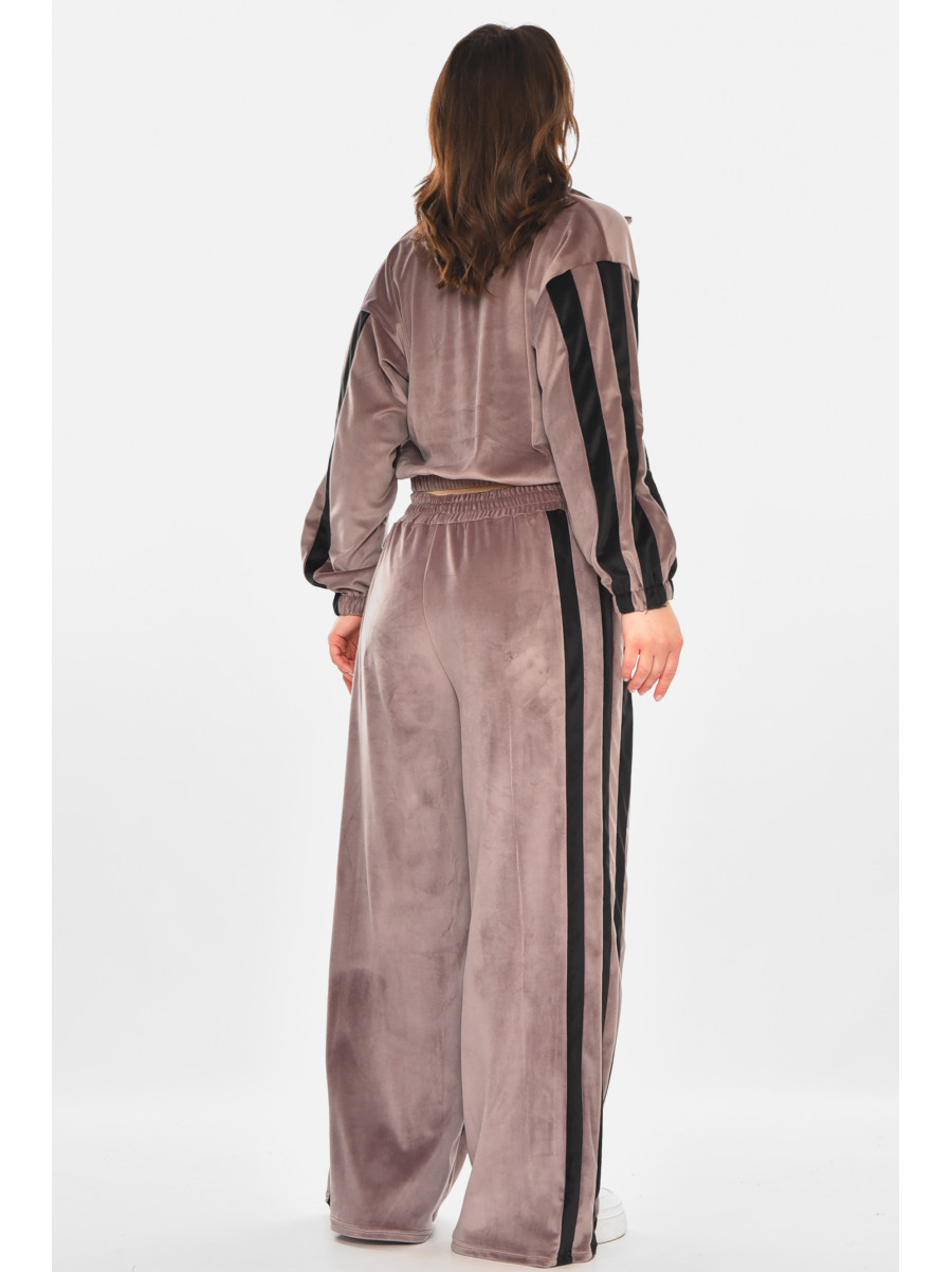 Спортивный костюм женский велюровый цвета мокко 212670C