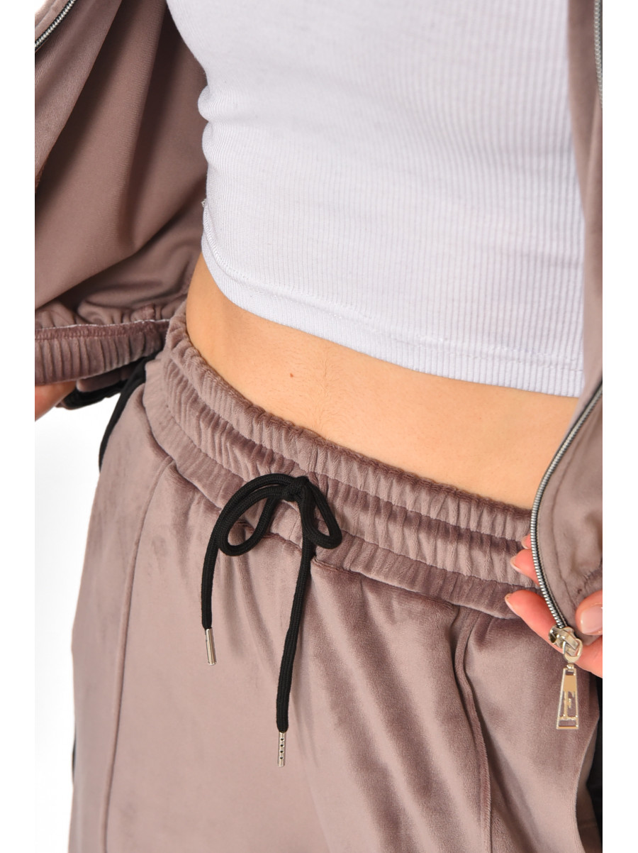 Спортивный костюм женский велюровый цвета мокко 212670C