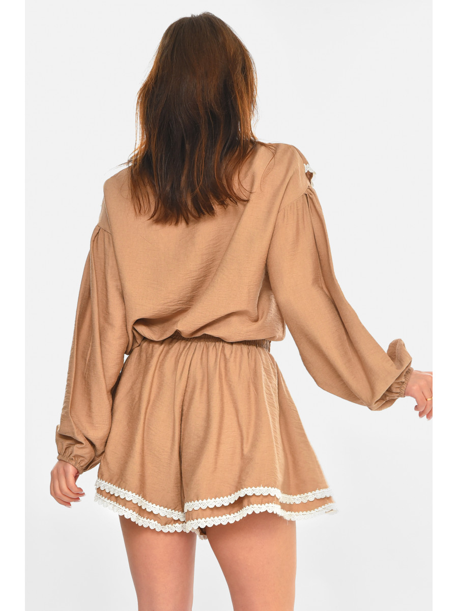 Костюм женский однотонный бежевого цвета 247 212686C