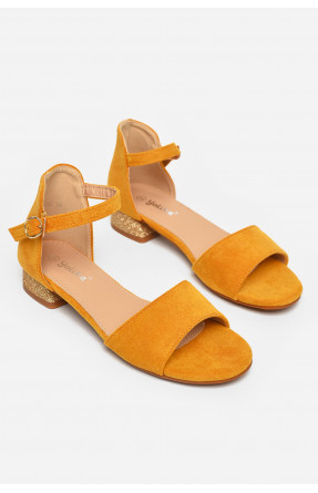 Босоножки подростковые для девочки желтого цвета 31-12 213311C
