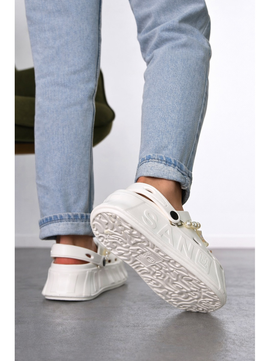 Кроксы женские белого цвета 156/2 213405C