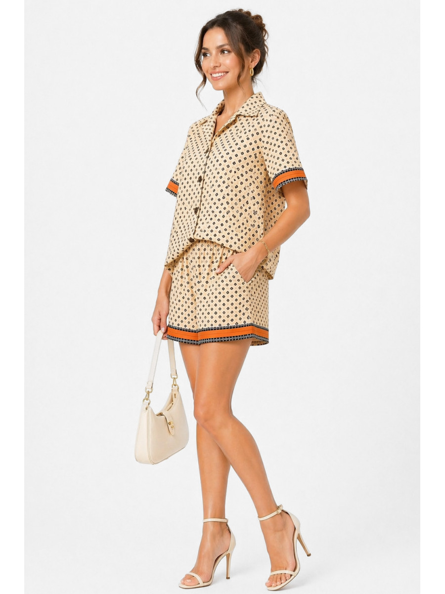 Костюм женский бежевого цвета с принтом 213497C