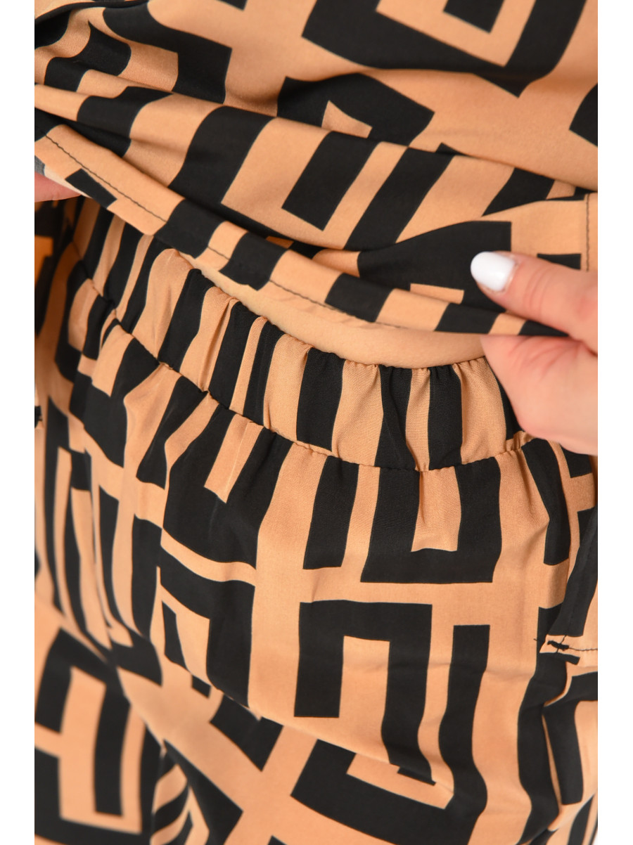 Костюм женский бежевого цвета с принтом 213661C