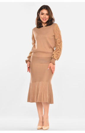 Костюм женский трикотажный бежевого цвета 213726C