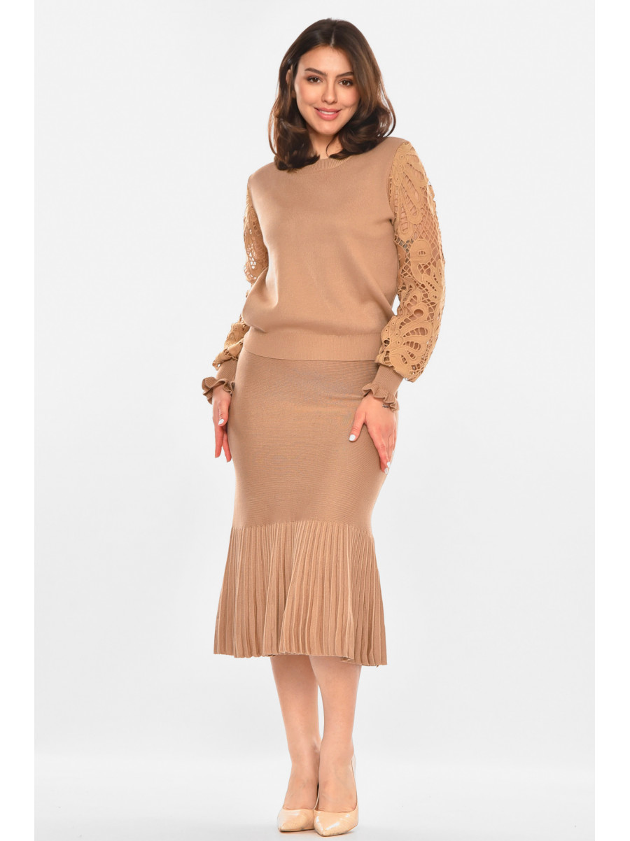 Костюм женский трикотажный бежевого цвета 213726C