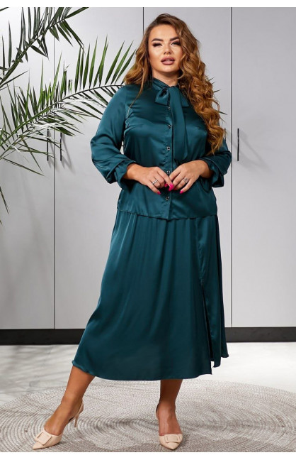 Костюм женский зеленого цвета 502 213729C