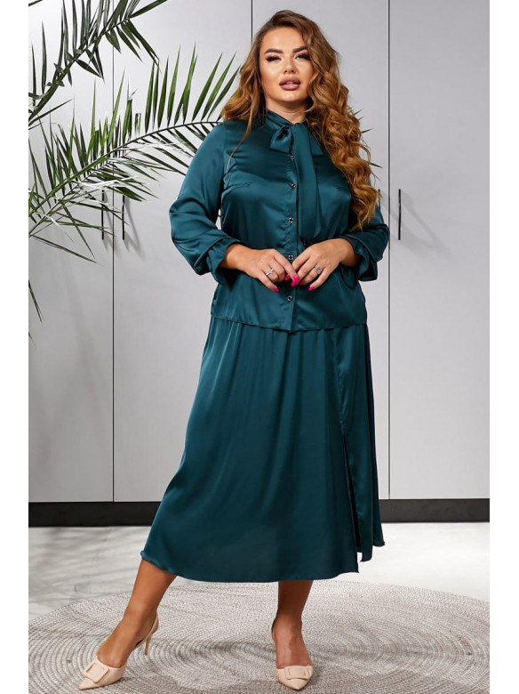 Костюм женский зеленого цвета 502 213729C