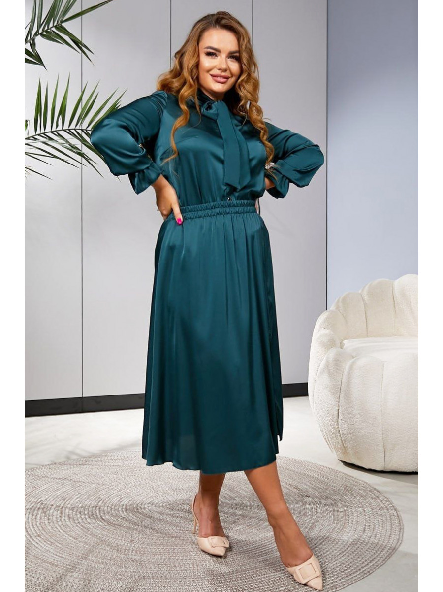 Костюм женский зеленого цвета 502 213729C