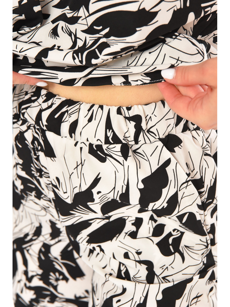 Костюм женский белого цвета с принтом 213916C