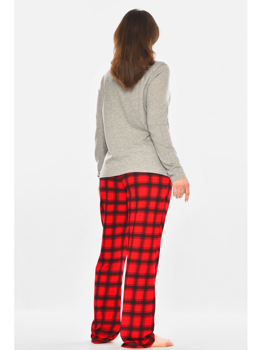 Пижама женская серо-красного цвета с новогодним принтом 213980C