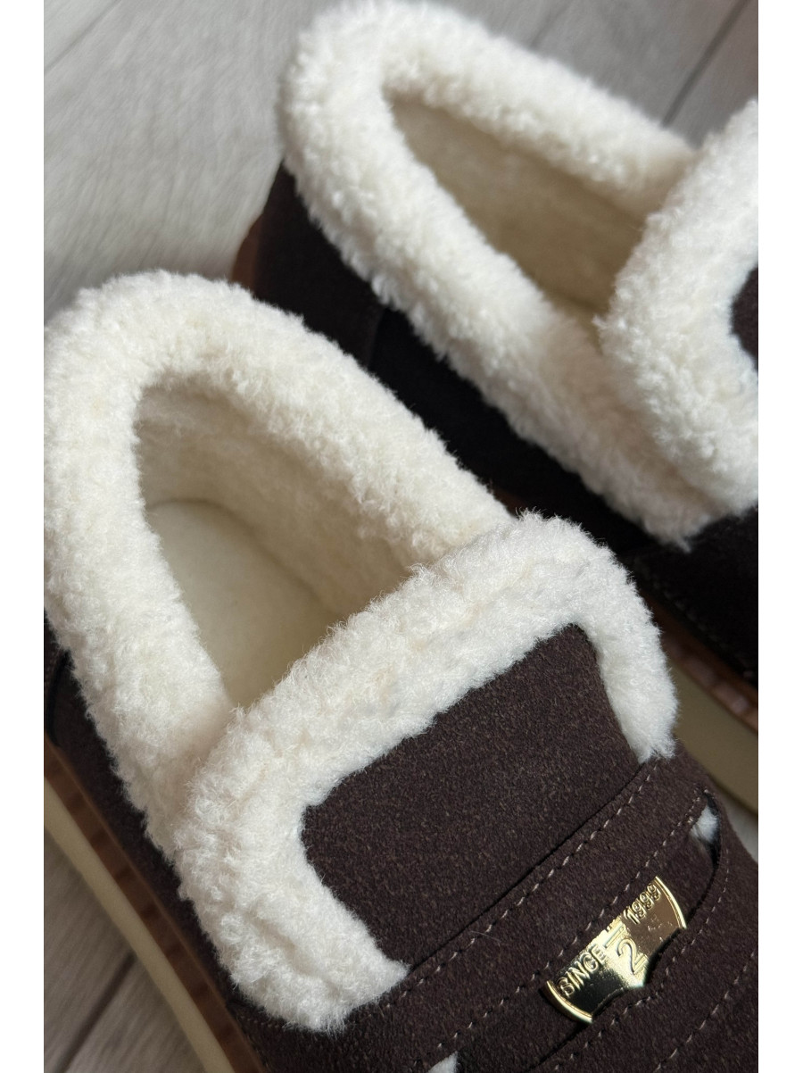 Лоферы женские на меху коричневого цвета N100-4 219002C