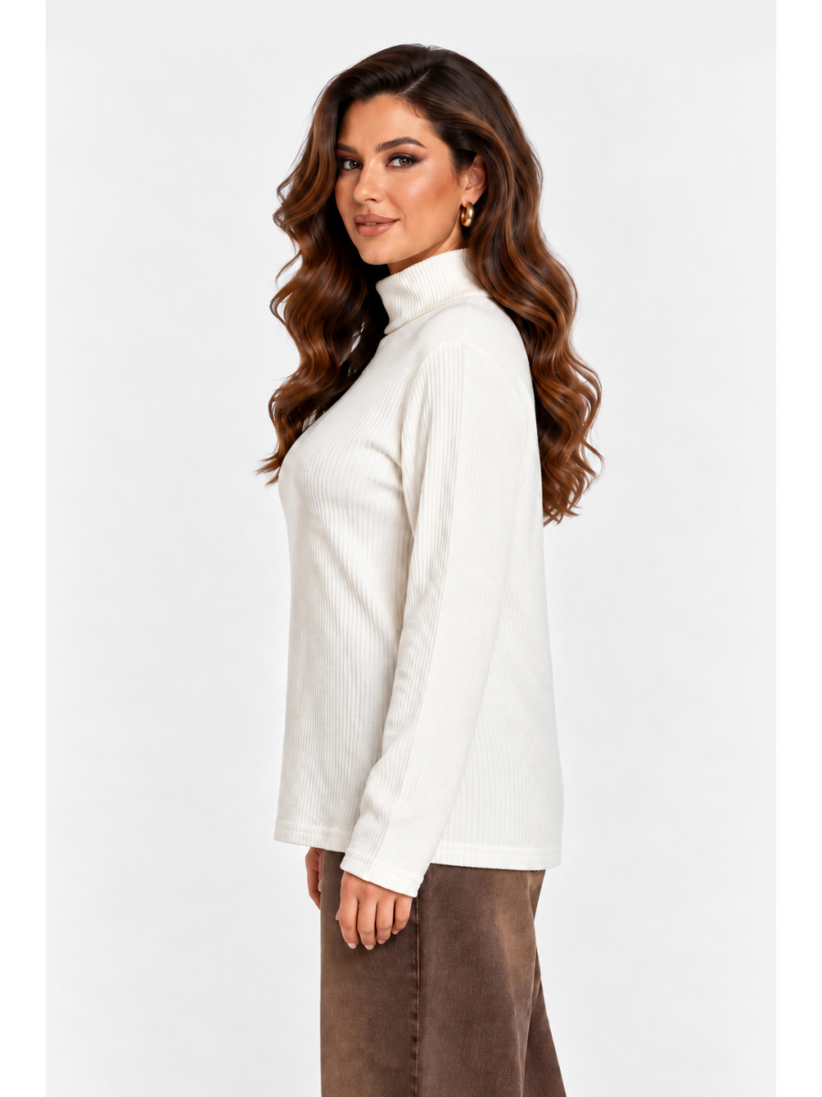 Гольф жіночий однотонний напівбатальний білого кольору 8307 219250C